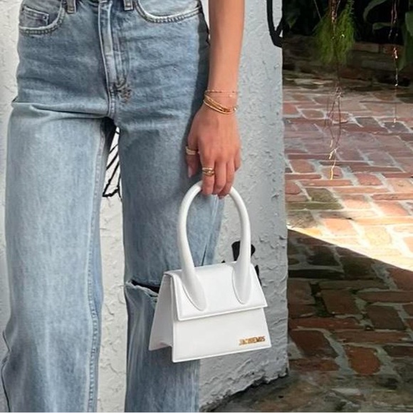 JACQUEMUS Le Chiquito Moyen Leather Bag - Picture 1 of 3